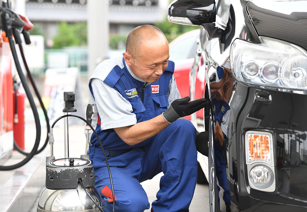 お客様に仕上がりをチェックしていただいてから納車します。