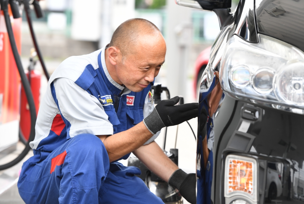 空気圧、摩耗、残溝を無料で点検